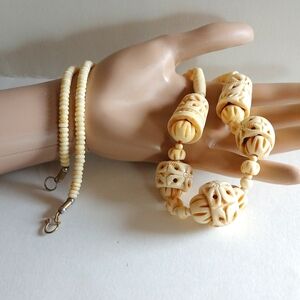 VINTAGE HAWAIIAN HAND CARVED BOVINE BONE WEDDING NECKLACE  26" LONG